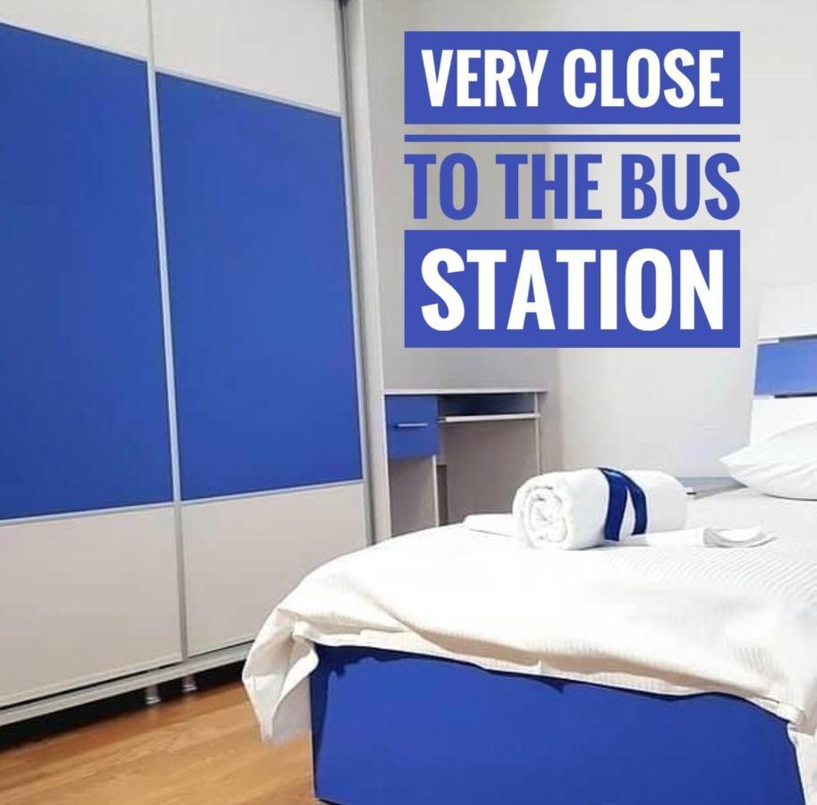 Bus Station Hostel Pristina Extérieur photo