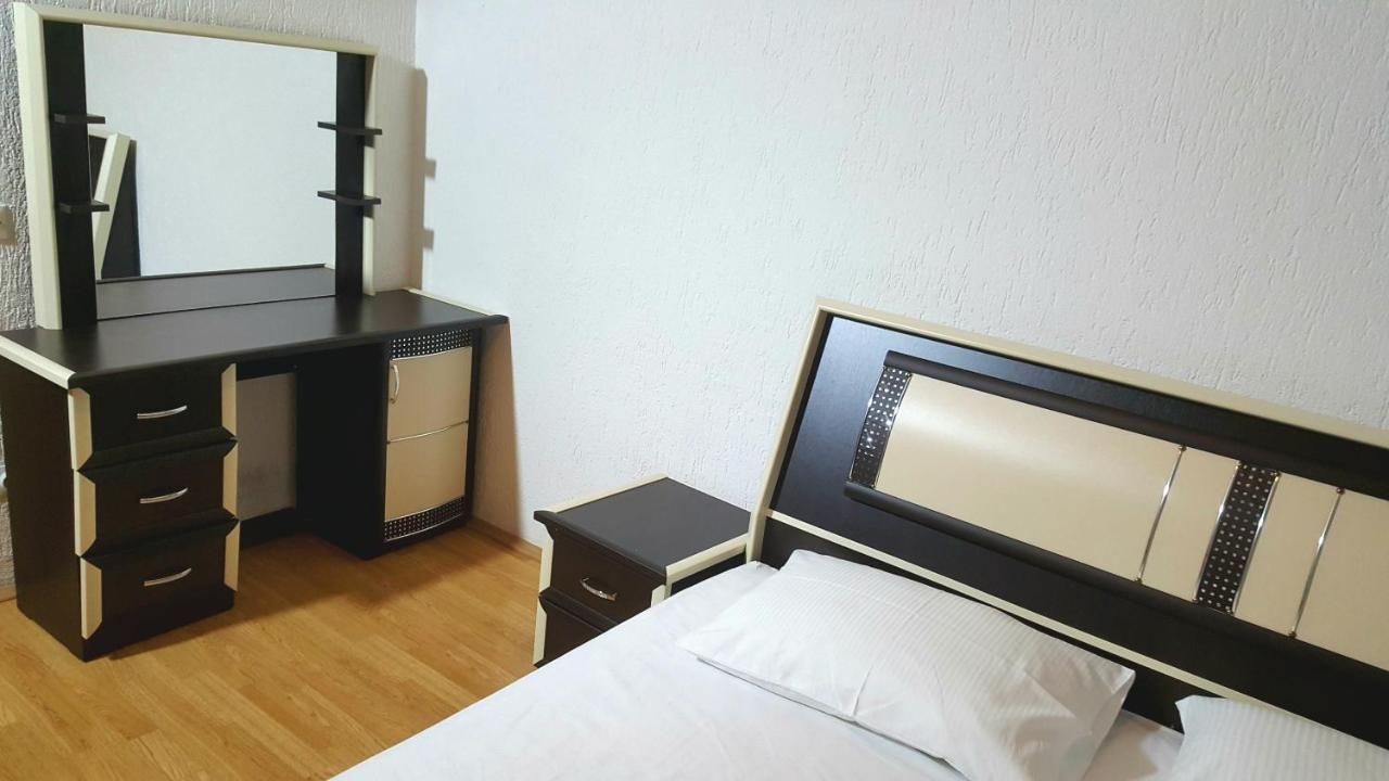 Bus Station Hostel Pristina Extérieur photo