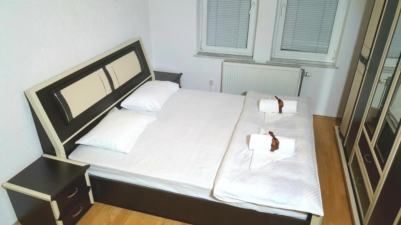 Bus Station Hostel Pristina Extérieur photo
